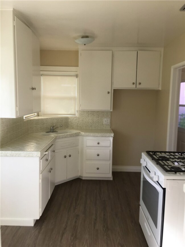 619 W Lemon Ave, Monrovia, CA 91016 - photo 2