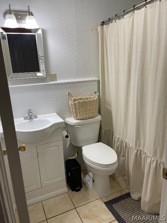 Bath in hall