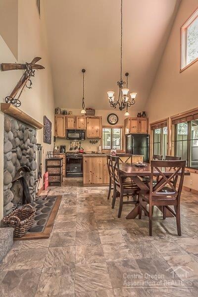 57529 Circle St, Sunriver, OR 97707 - photo 4