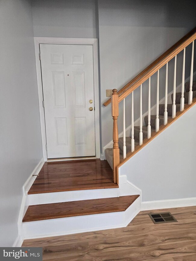 2487 Curie Ct unit 105, Herndon, VA 20171 - photo 2