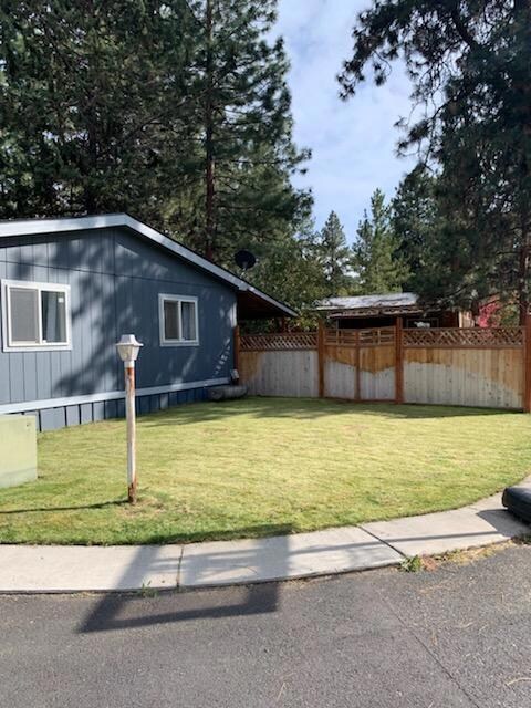 19950 Driftwood Ln unit 235, Bend, OR 97702 - photo 3