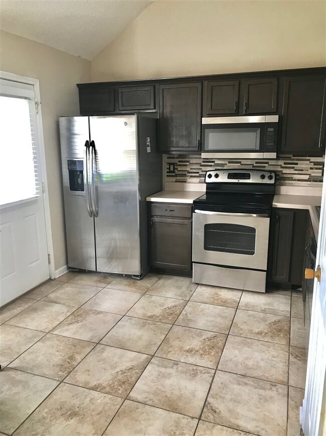 7160 Amberly Way Dr, Cordova, TN 38018 - photo 4