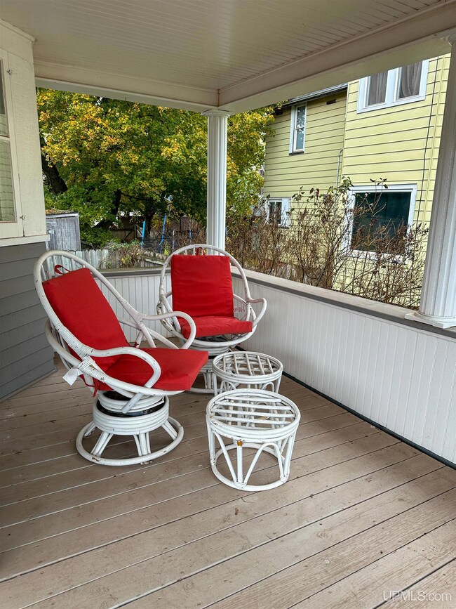607 N 4th St, Ishpeming, MI 49849 - photo 3