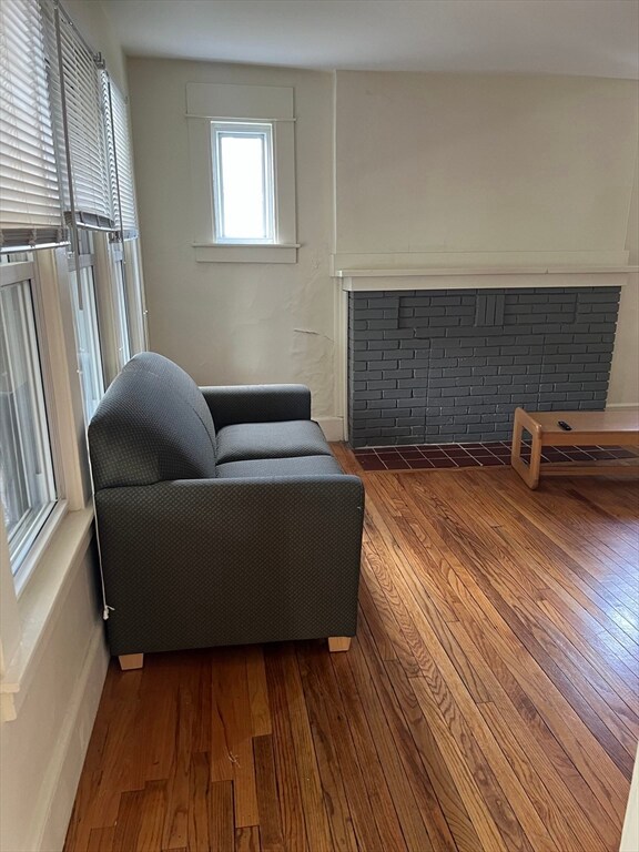 183 Middlesex St, Springfield, MA 01109 - photo 7