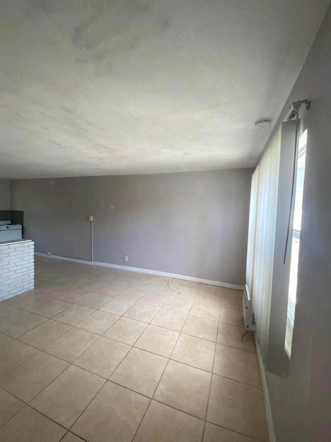 1820 Redbank Rd unit 2, North Palm Beach, FL 33408 - photo 4