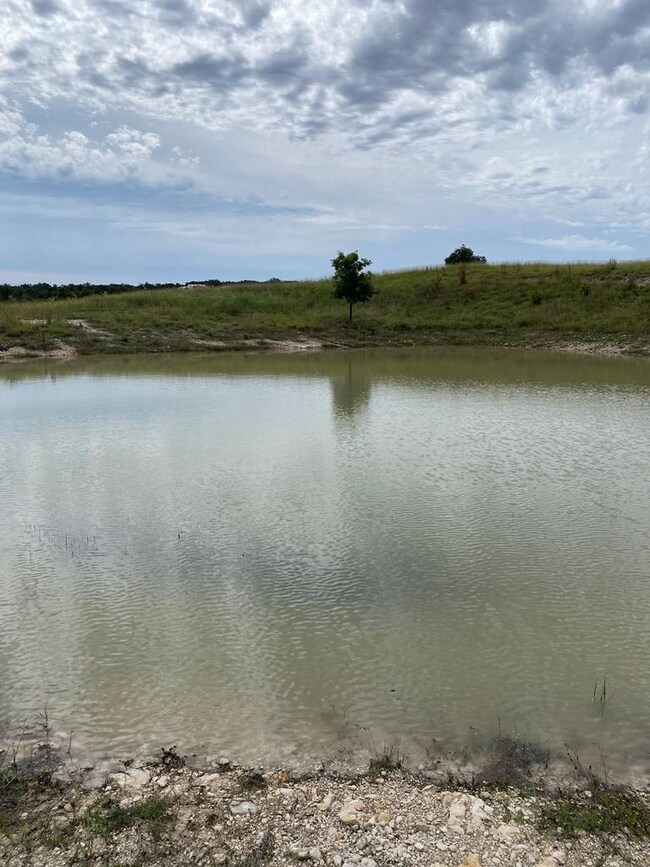 330 Inspiration Loop unit 65, Fredericksburg, TX 78624 - photo 2