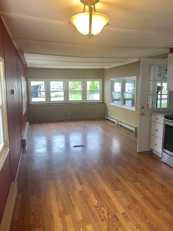 6 Rebecca Ave, Hudson, MA 01749 - photo 4