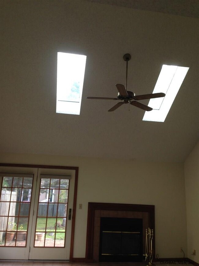 8 Standish Dr, Glenmont, NY 12077 - photo 6