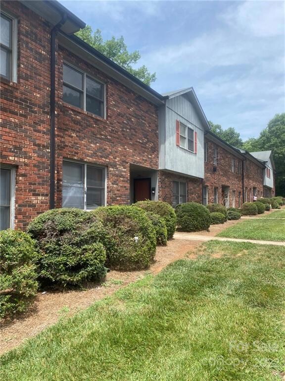 288 N Kelly St unit 288, Statesville, NC 28677 - photo 2