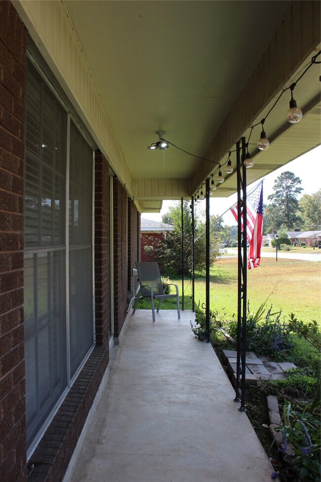 802 Cline St, Minden, LA 71055 - photo 5