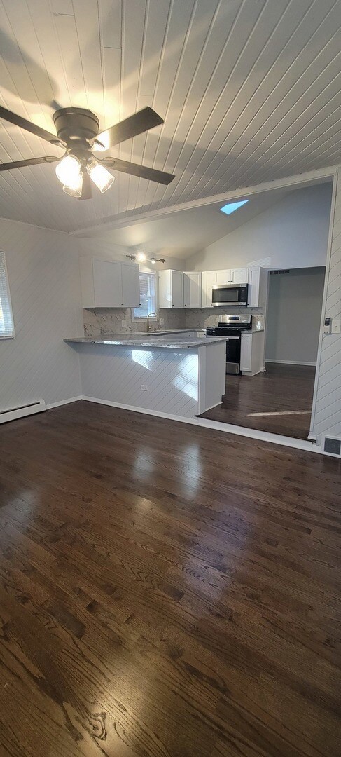 6921 Clarendon Hills Rd, Darien, IL 60561 - photo 7