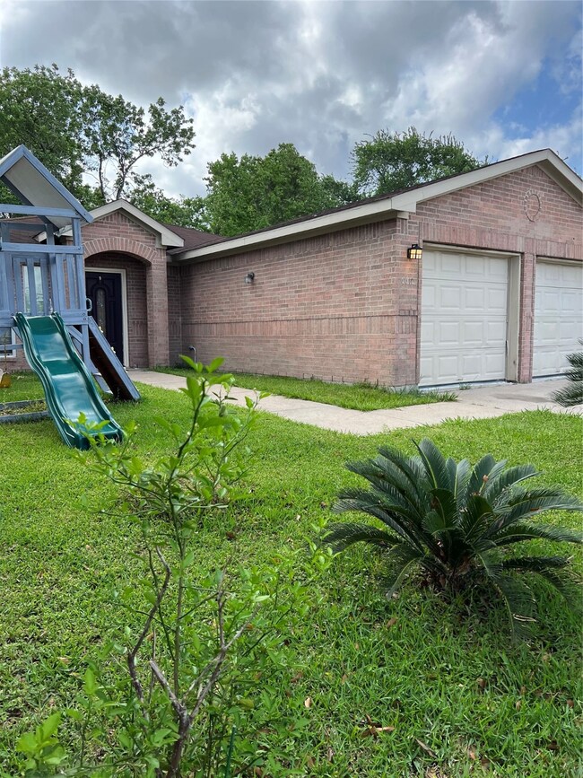 6610 Dumble St, Houston, TX 77021 - photo 2