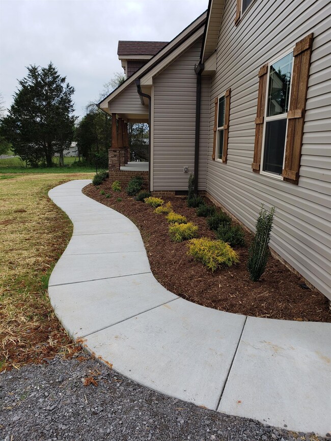 107 Qualls Ln, Shelbyville, TN 37160 - photo 4