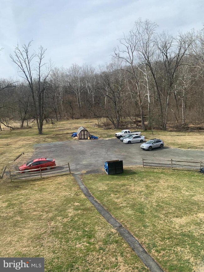 2152 Farmington Ave unit 5, Boyertown, PA 19512 - photo 3