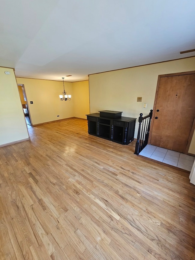 Living room/dining area