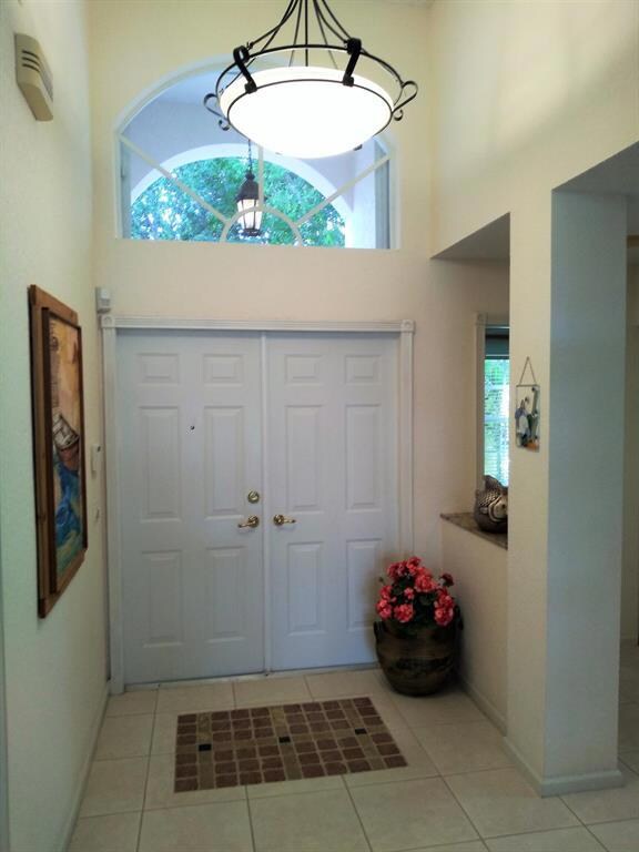 Foyer Entry