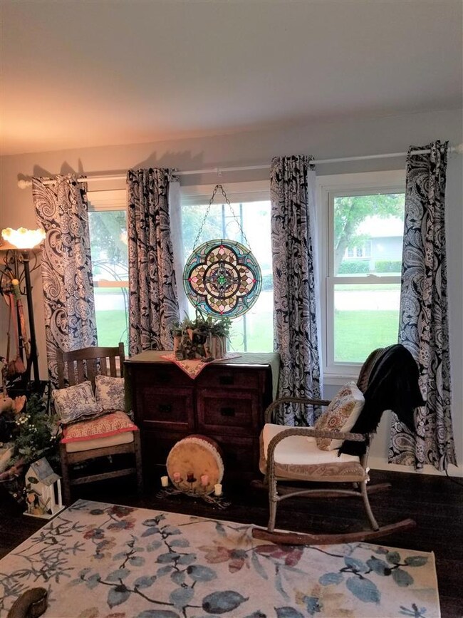 1235 Sheerer Ave, Waterloo, IA 50701 - photo 4