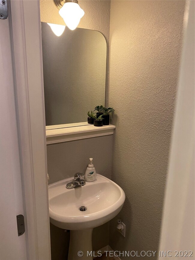 118 W 133rd Place N, Skiatook, OK 74070 - photo 5