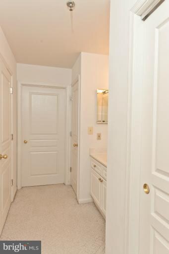 5573 Seminary Rd unit 408, Baileys Crossroads, VA 22041 - photo 2