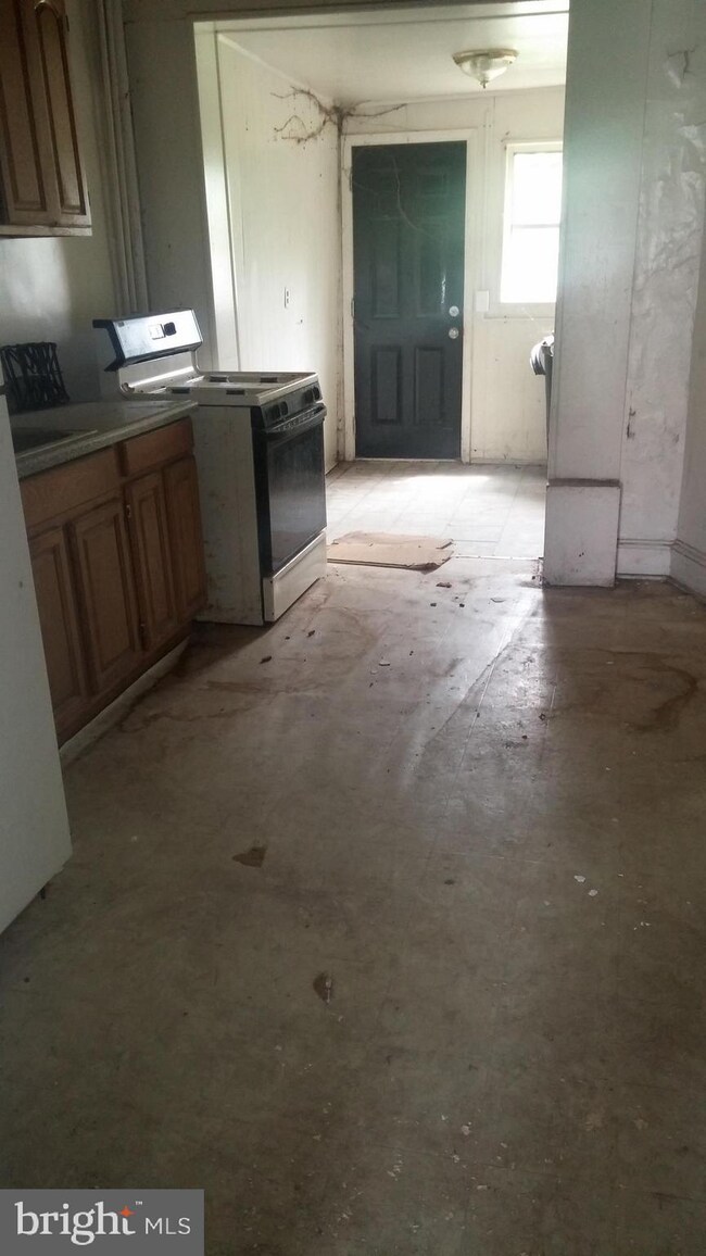 2817 Presstman St, Baltimore, MD 21216 - photo 5