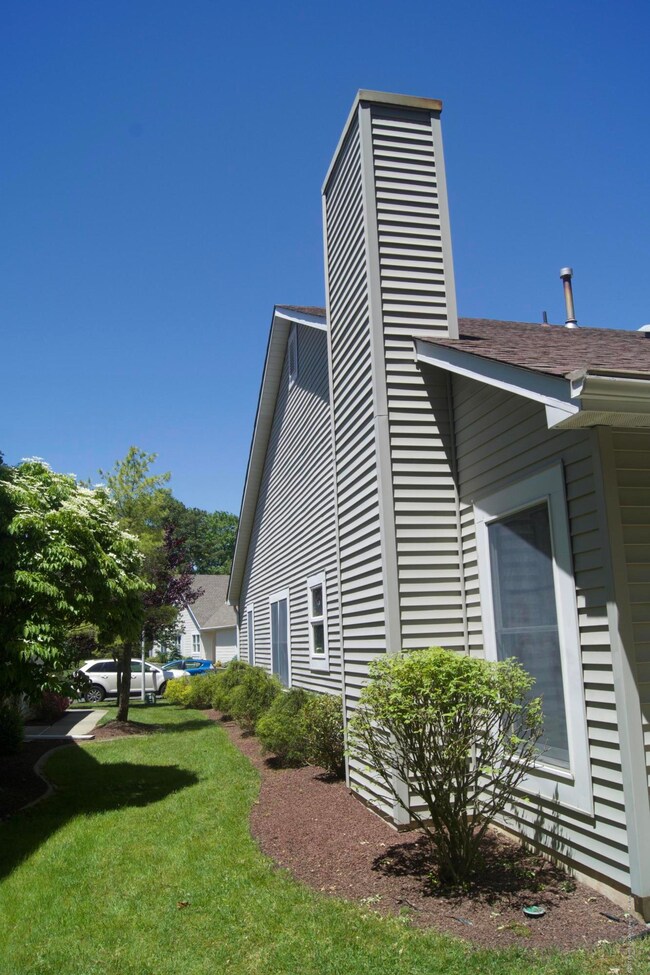 1695 Lacebark Ct, Toms River, NJ 08755 - photo 4