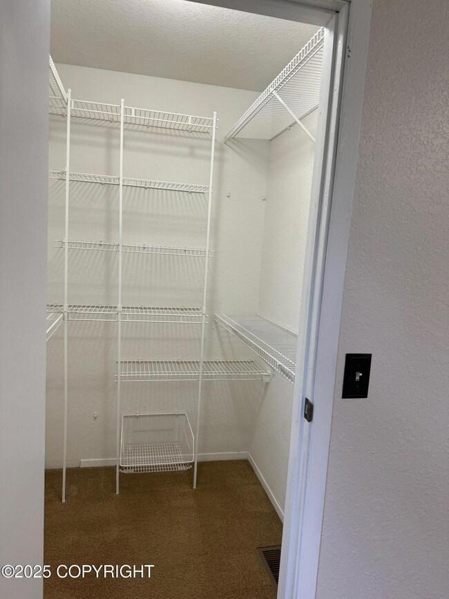 8321 Stratton Cir, Anchorage, AK 99507 - photo 5