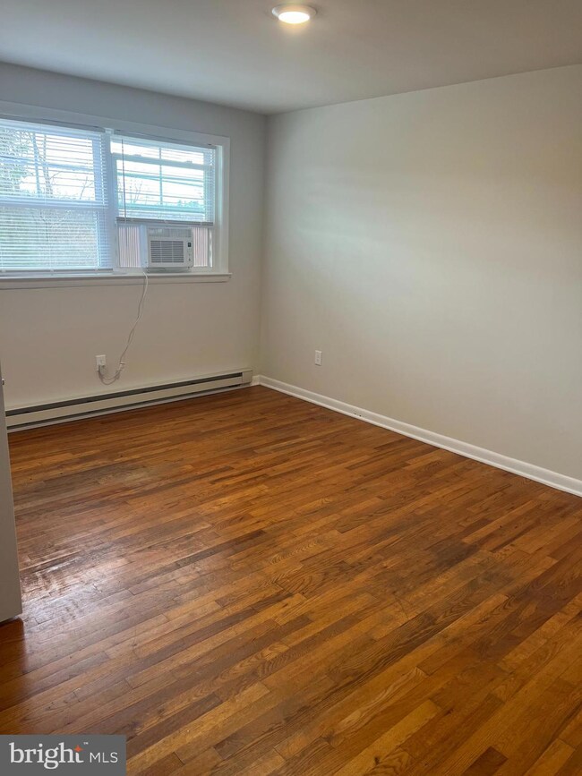 156 Tower Cir unit 1, Berkeley Springs, WV 25411 - photo 6