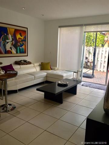 7052 NW 114th Ct, Doral, FL 33178 - photo 6