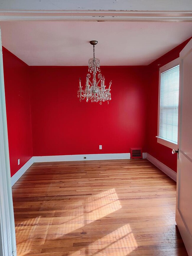 310 W 4th St, Donalsonville, GA 39845 - photo 4