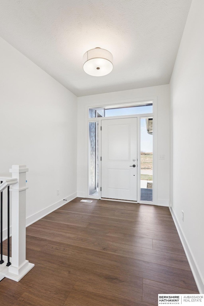 6119 S 215th St, Elkhorn, NE 68022 - photo 3