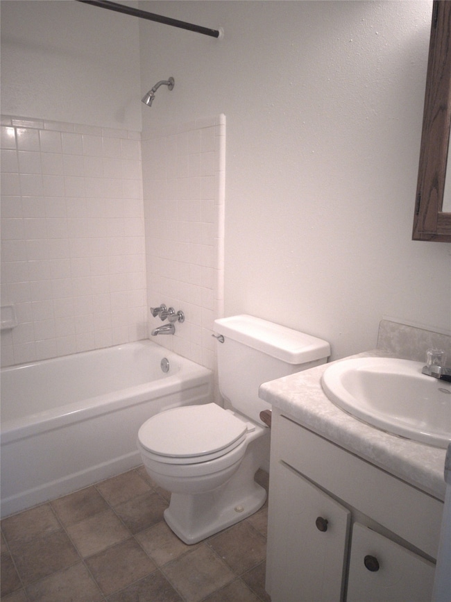 3810 Townes Forest Rd, Friendswood, TX 77546 - photo 5