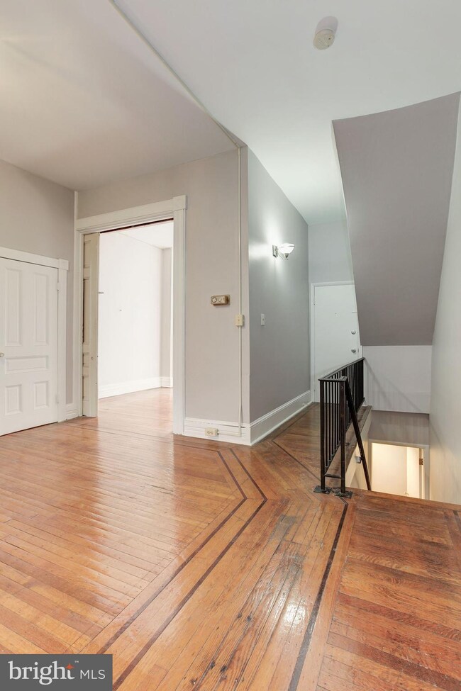 1805 Bolton St unit 1, Baltimore, MD 21217 - photo 2