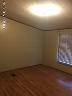 160 Hammond St, Winterville, NC 28590 - photo 2