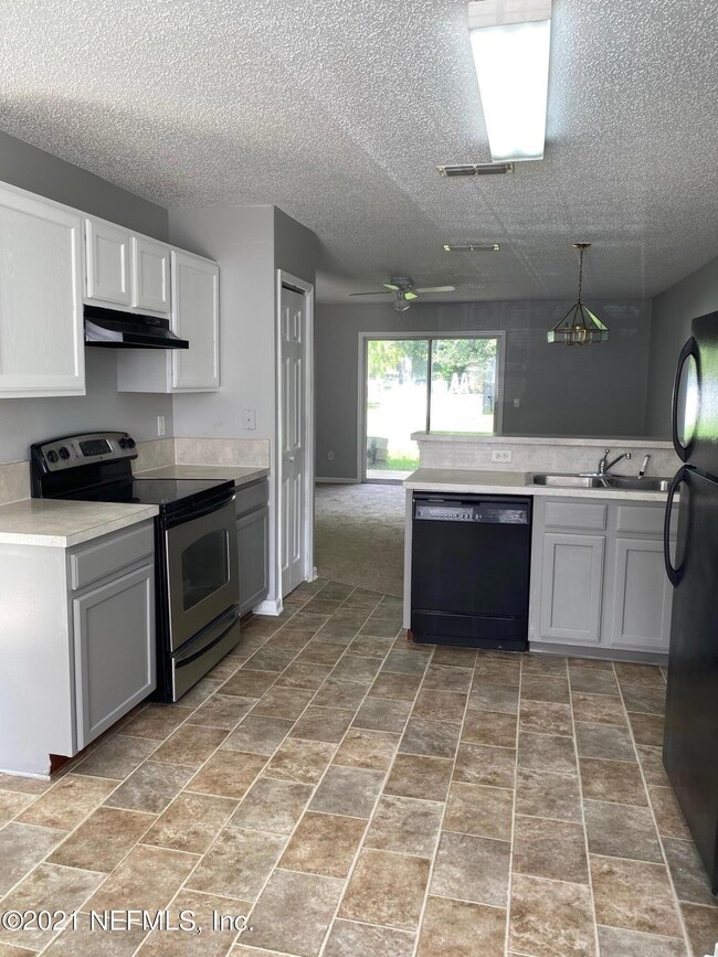 5874 Liska Dr, Jacksonville, FL 32244 - photo 4