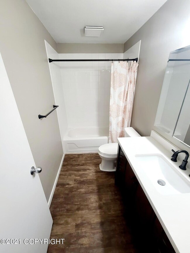 3041 Lois Dr unit 411, Anchorage, AK 99517 - photo 5