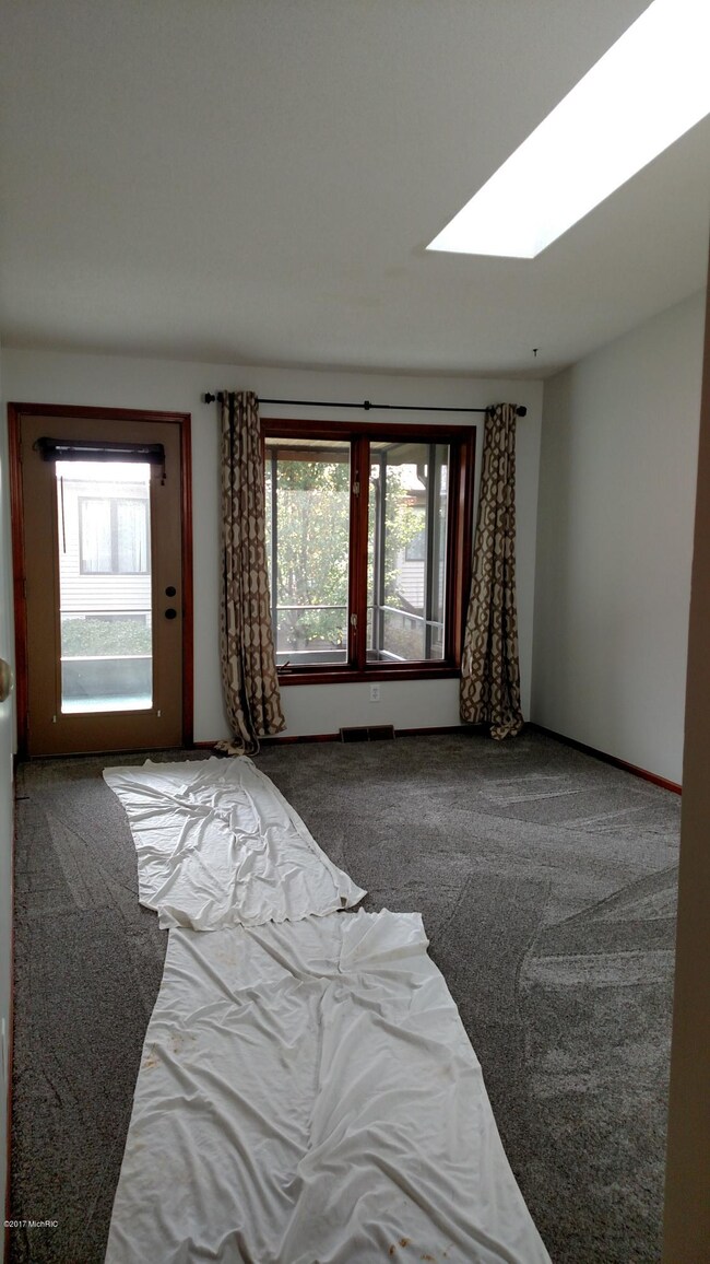746 Amberwood Dr SW unit 21, Byron Center, MI 49315 - photo 3