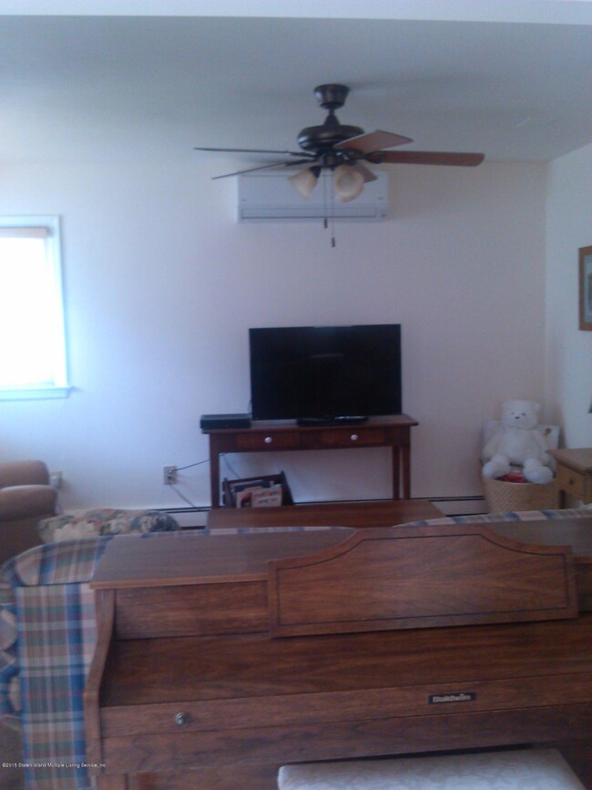 66 Woodlawn Ave, Staten Island, NY 10305 - photo 7