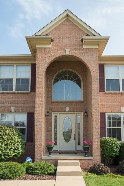 603 Parkside Ct, Chelsea, MI 48118 - photo 2