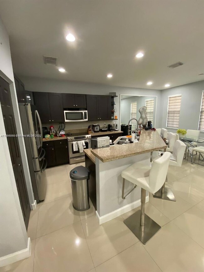 10712 NW 75th Terrace unit 1, Doral, FL 33178 - photo 7