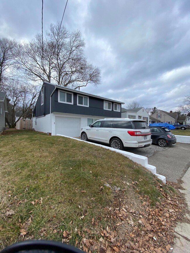 23 N 30th Street