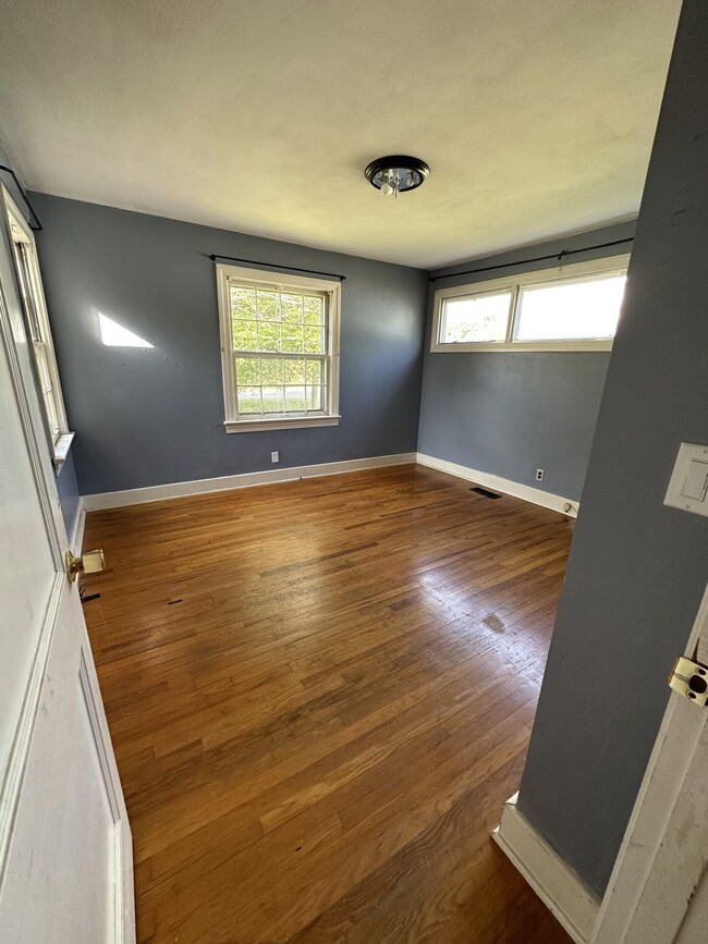 114 Charlotte Dr, Shelbyville, TN 37160 - photo 7