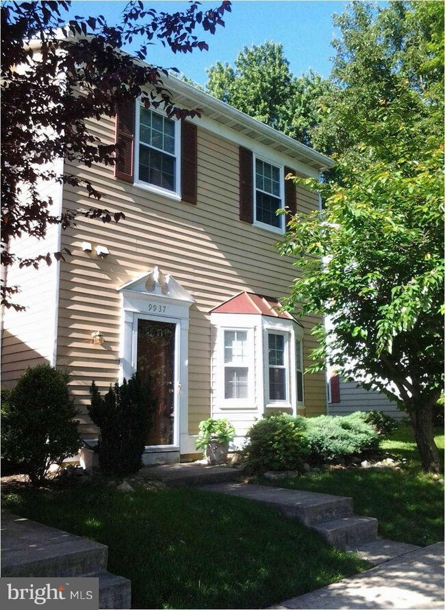 9937 Capperton Dr, Oakton, VA 22124 - photo 3