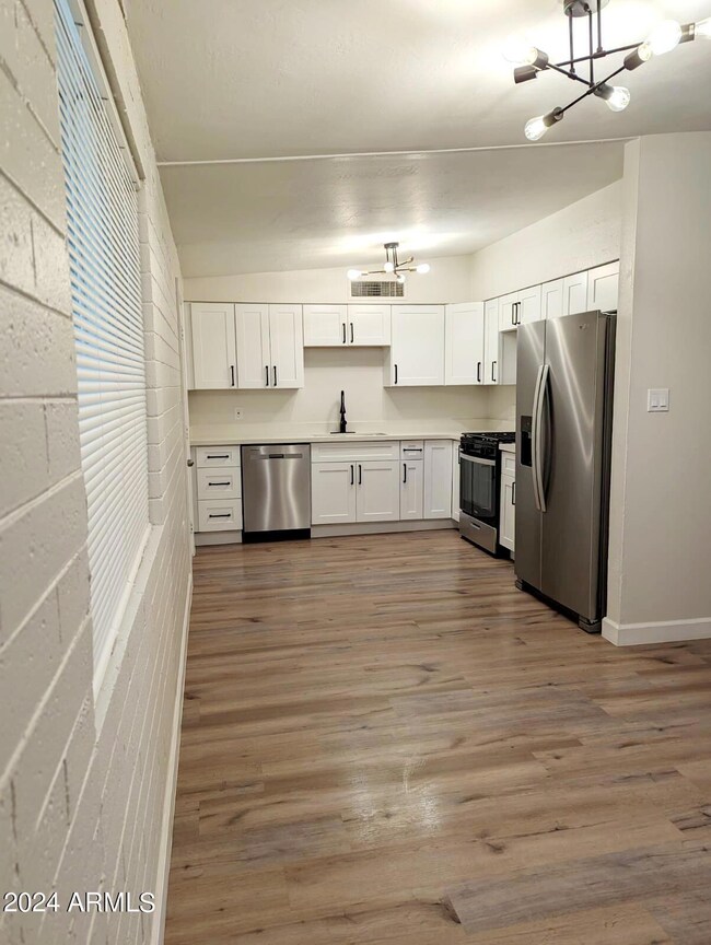 4734 N 49th Ave unit 2B, Phoenix, AZ 85031 - photo 4