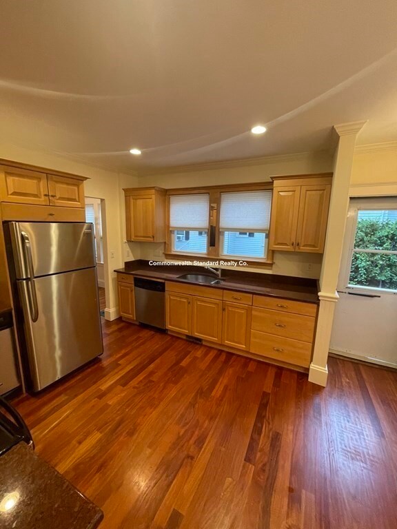 17 Hillside Rd unit 1, Newton, MA 02461 - photo 2