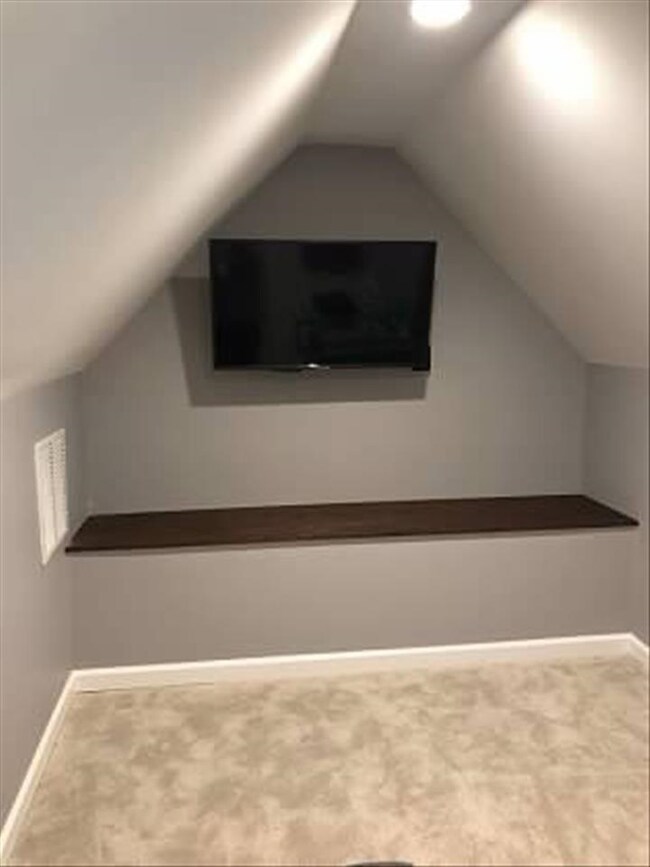 212 W Main St, Newburgh, IN 47630 - photo 3