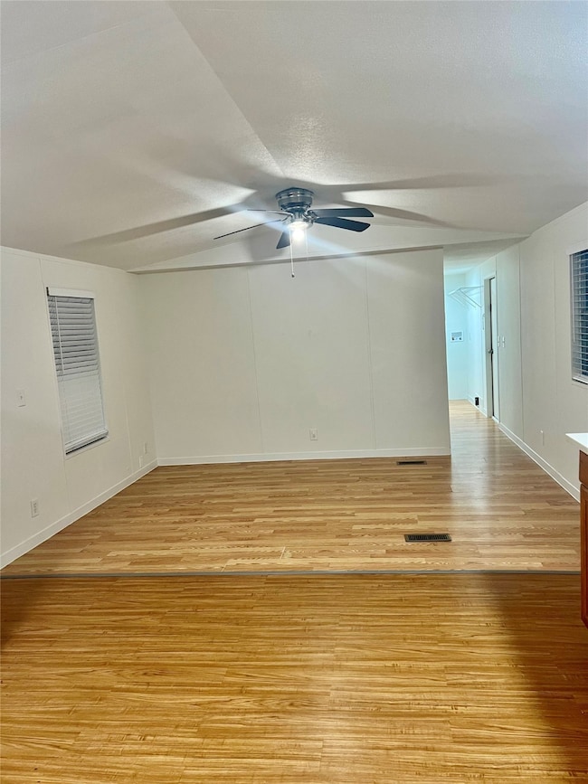 20805 S Navasota Dr, New Caney, TX 77357 - photo 4