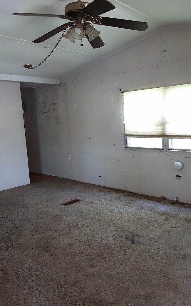 6 Washington Ave, Allenstown, NH 03275 - photo 4