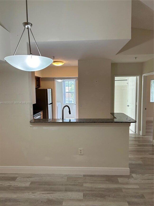 2494 Centergate Dr unit 302, Miramar, FL 33025 - photo 7