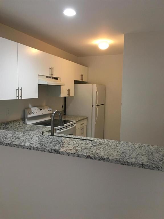 4783 Via Palm Lakes unit 102, West Palm Beach, FL 33417 - photo 3