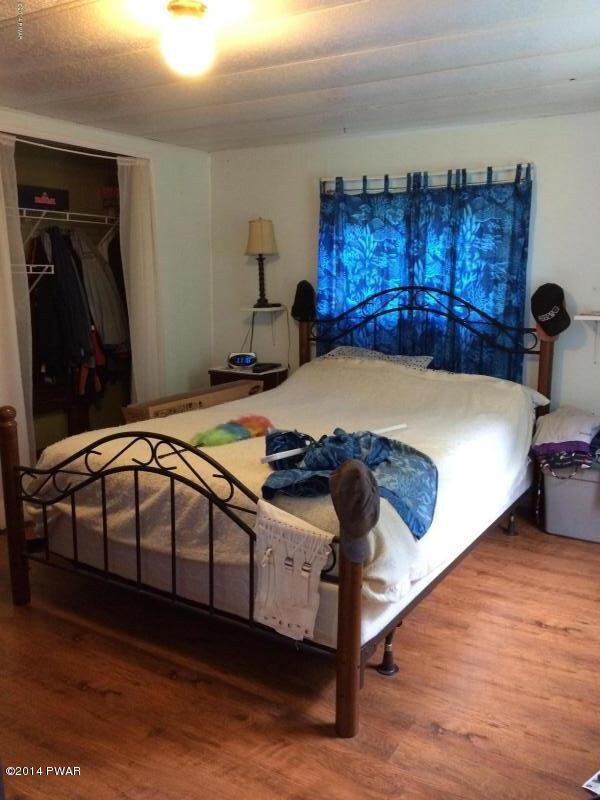 191 Oconnell Rd, Waymart, PA 18472 - photo 3